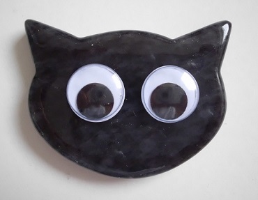 'Talismann Katzenkopf' mit Wackelaugen