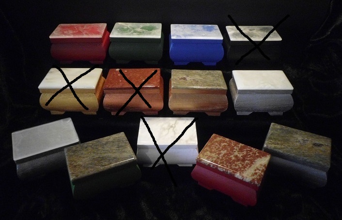 Schmuckkästchen aus Holz mit Deckelplatte aus Alabaster, Pyrophyllit oder Speckstein